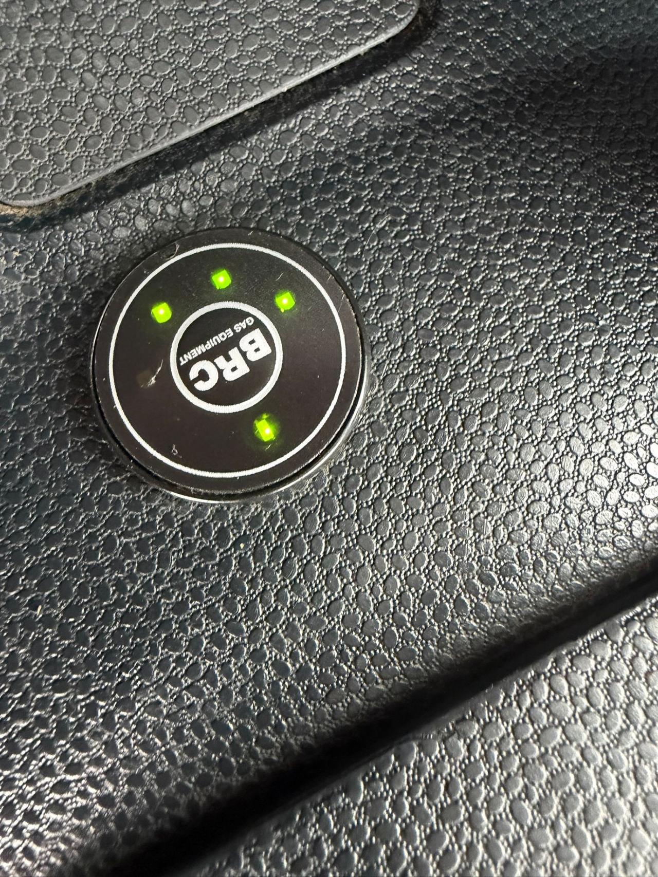 FORD FIESTA 1.2 BENZINA GPL NEOPATENTATI