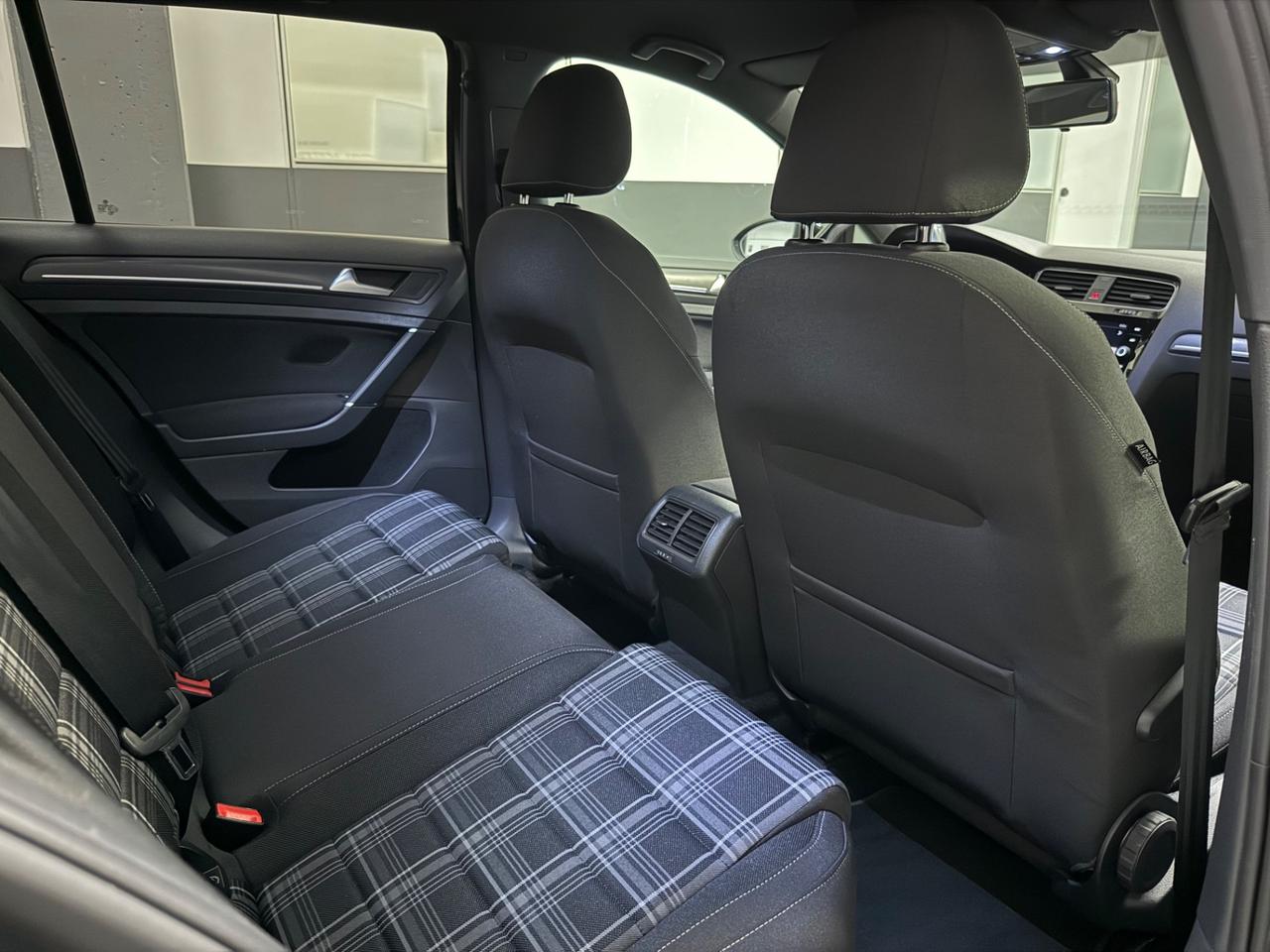 Volkswagen Golf 7.5 GTD 2.0 184cv DSG