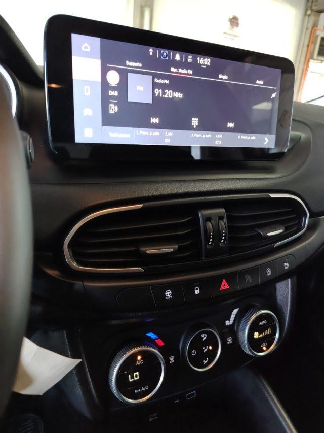 FIAT Tipo 1.6 Mjt S&S SW Cross