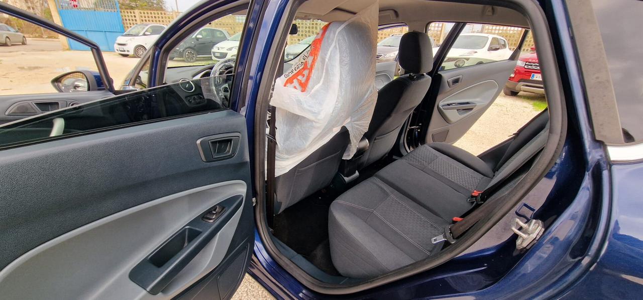 Ford Fiesta 1.2 82 CV 5 porte Titanium 2011