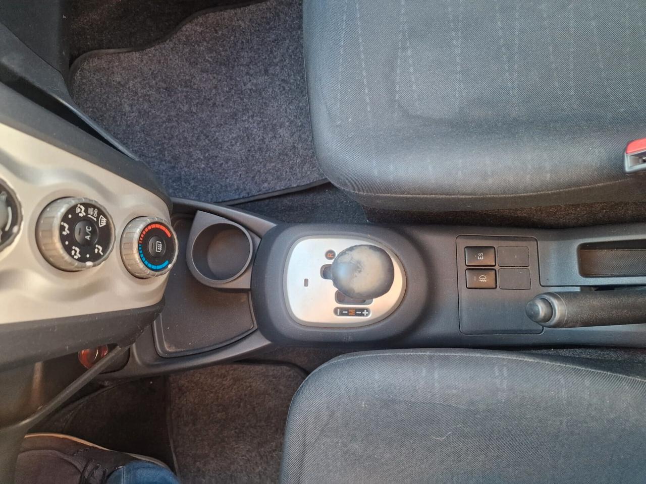 Toyota Yaris 1.3 5 porte