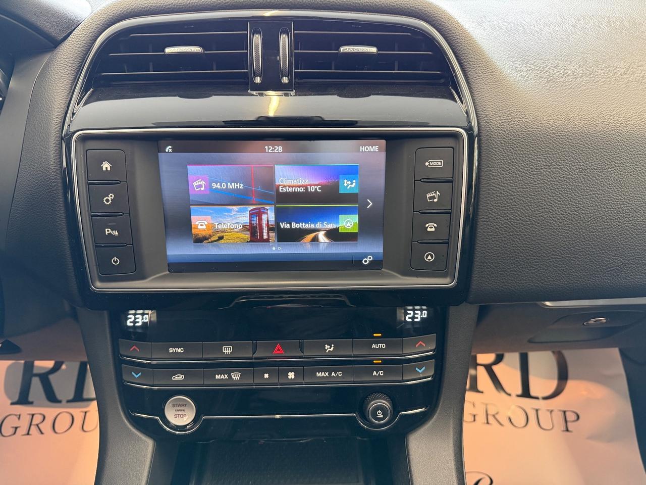 Jaguar F-Pace 2.0d I4 R-Sport awd 240cv automatica iva Esposta