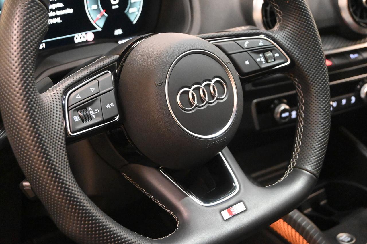 AUDI Q2 Q2 35 TDI quattro S tronic S line Edition