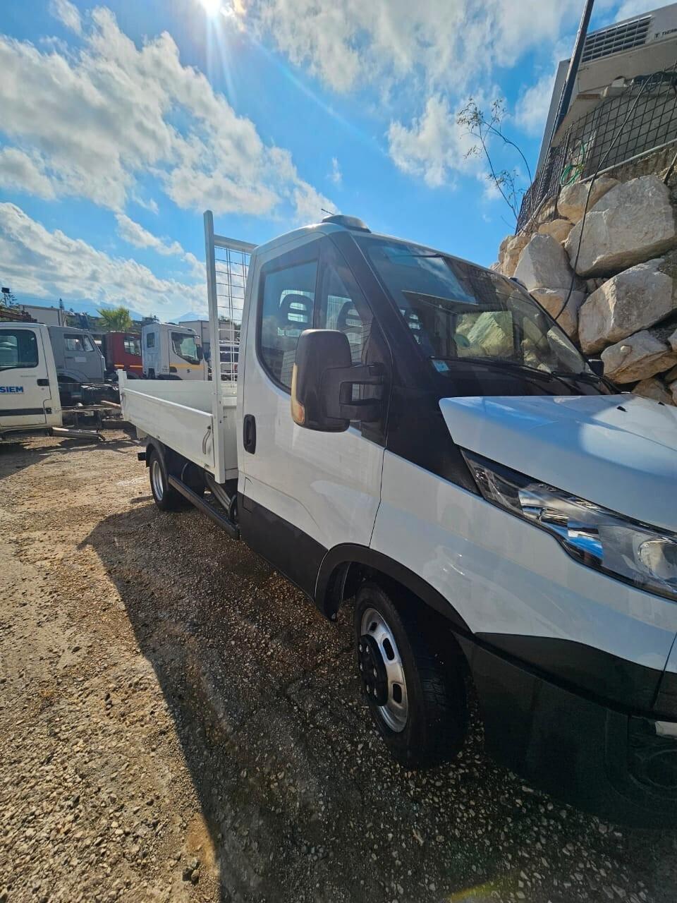 Iveco Daily 35 C 14 ribaltabile con 79.000km