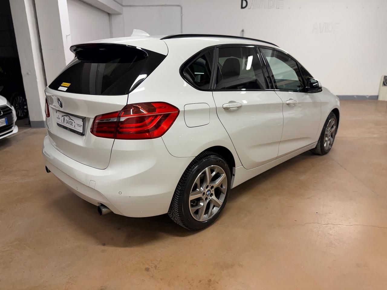 Bmw 220 220i sport tour