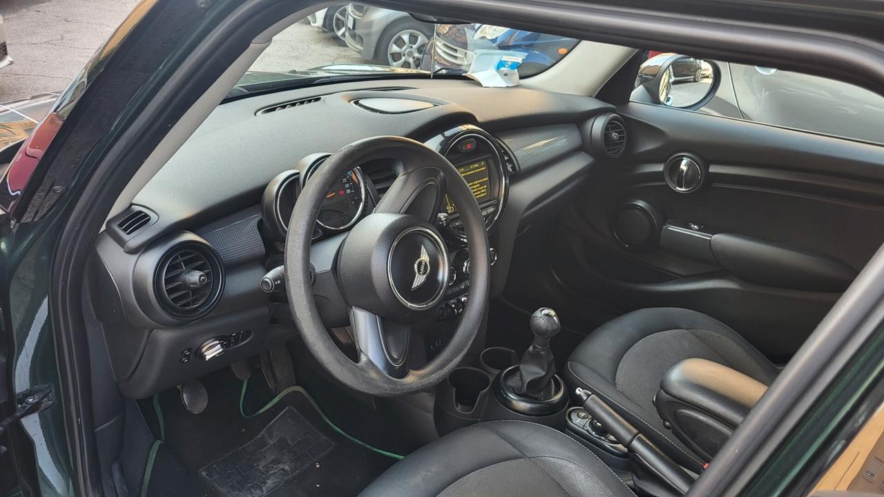 Mini Mini 1.5 Cooper D 5 porte