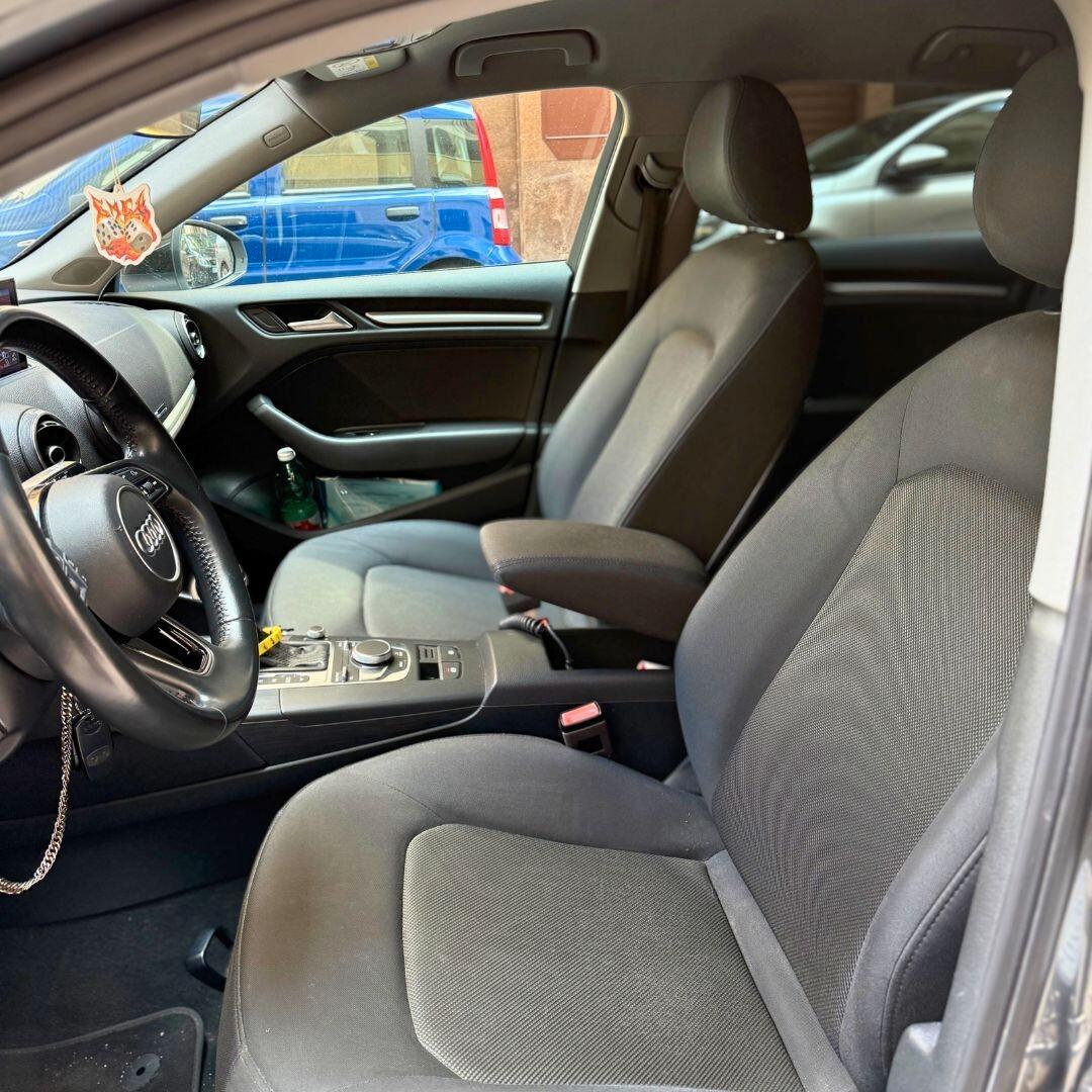 Audi A3 SPB 2.0 TDI S tronic Business