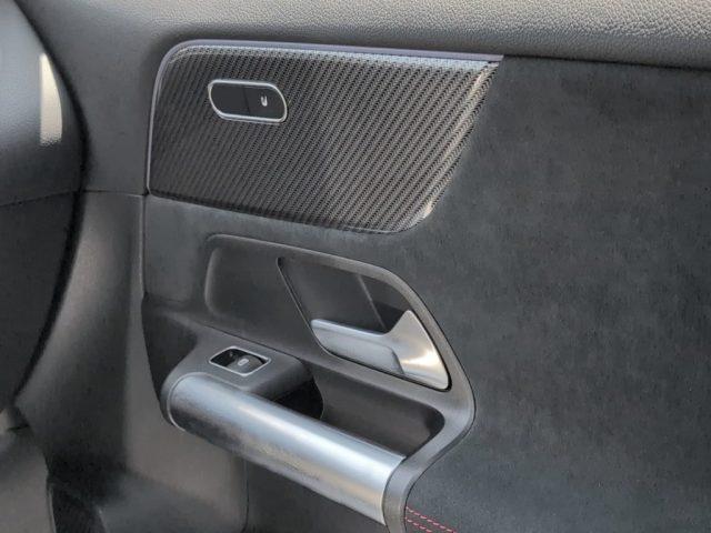 MERCEDES-BENZ GLA 200 Automatic AMG Line Premium