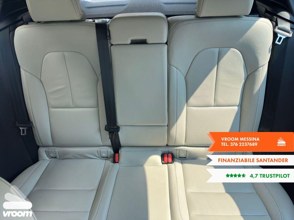 VOLVO XC40 (2017-->) XC40 T3 Momentum Pro