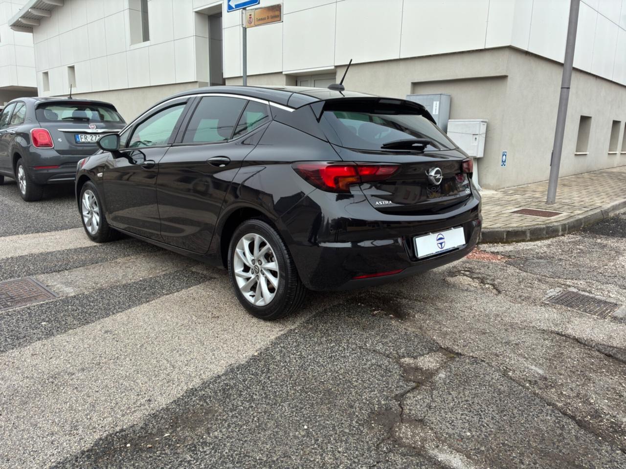 Opel Astra 1.5 CDTI 122 CV S&S 5 porte Business Elegance