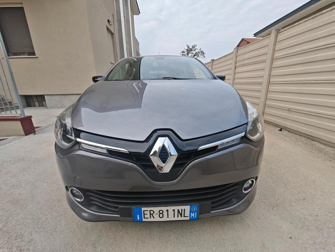 Renault Clio 1.2 75CV 5 porte ESENZIONE BOLLO!
