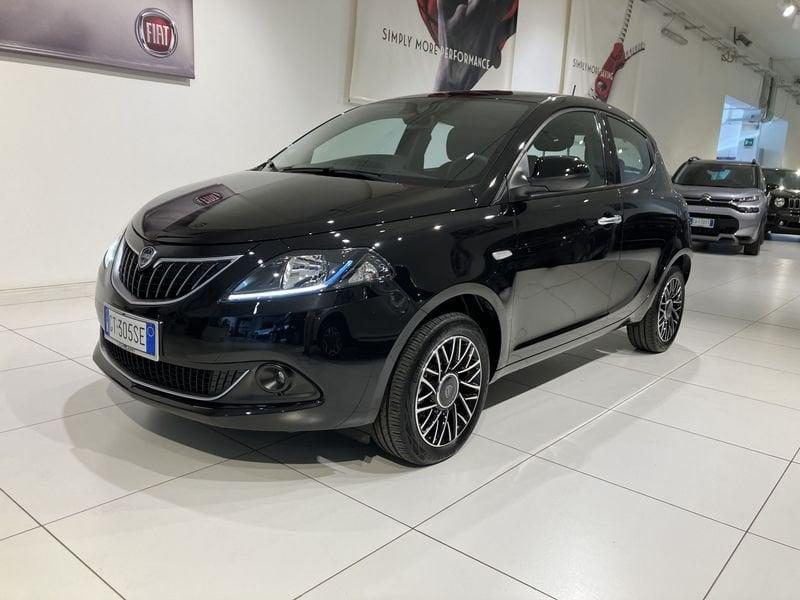 Lancia Ypsilon 1.0 FireFly 5 porte S&S Hybrid Platino