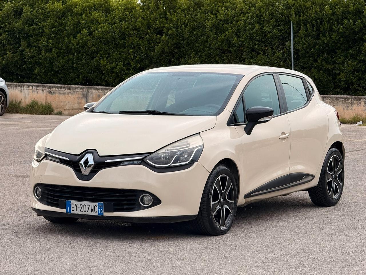 Renault Clio 2015 GARANZIA 12 MESI
