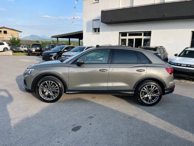 AUDI Q3 35 TDI quattro Business Advanced