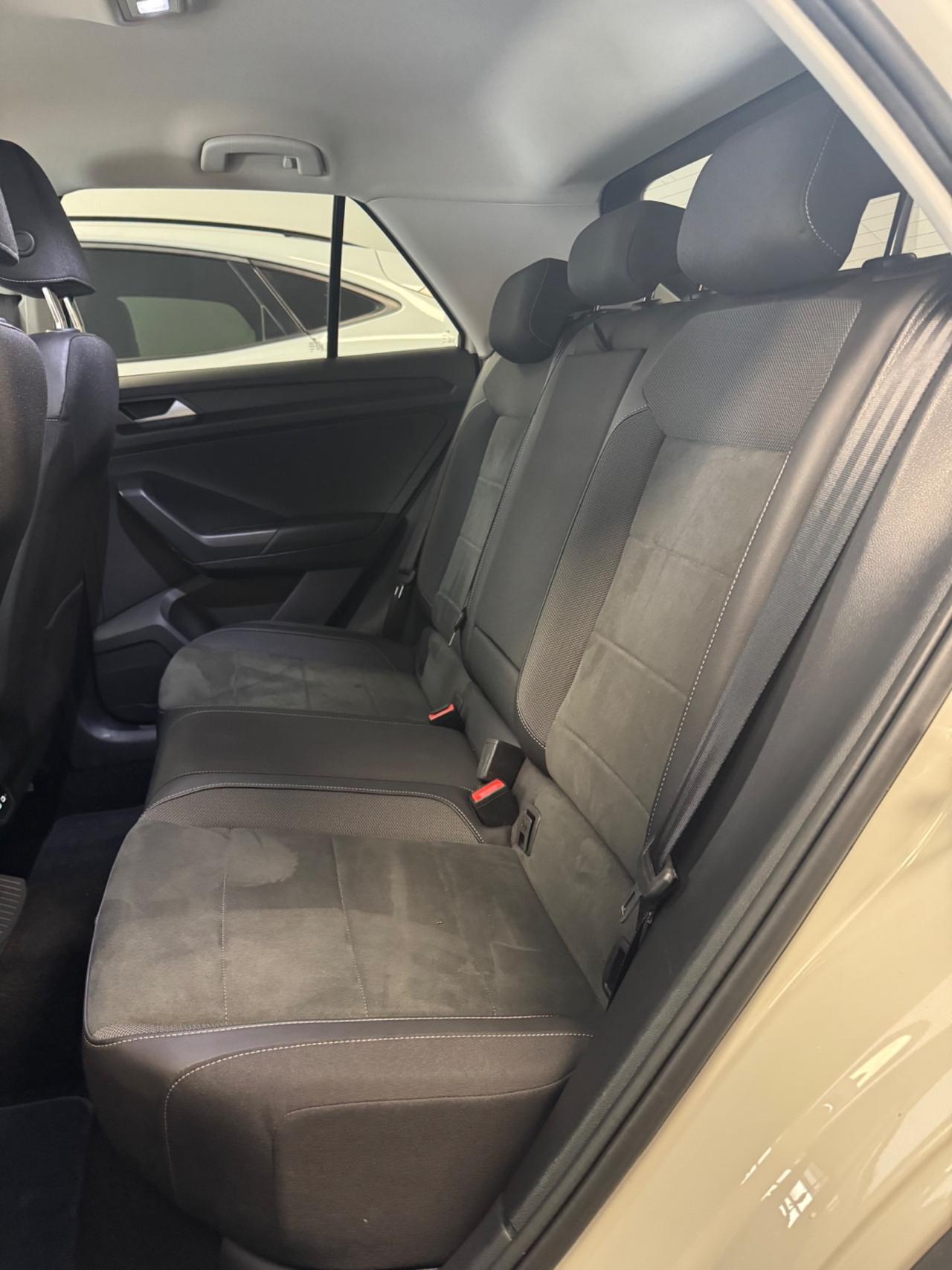 Volkswagen T-Roc 2.0 TDI 116 Cv R-Line