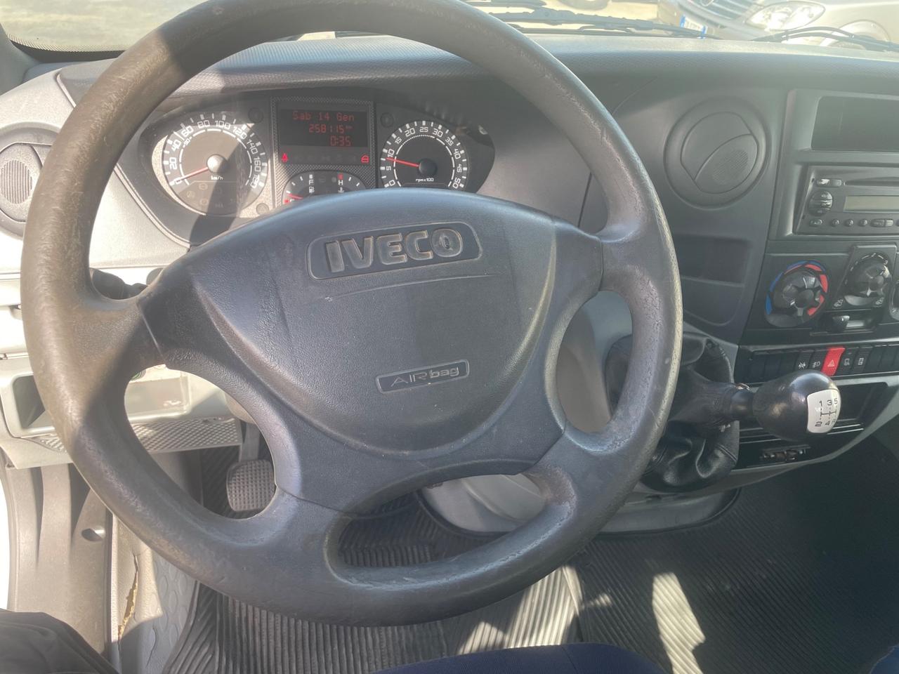 Iveco daily 35c12 7 posti cassone fisso