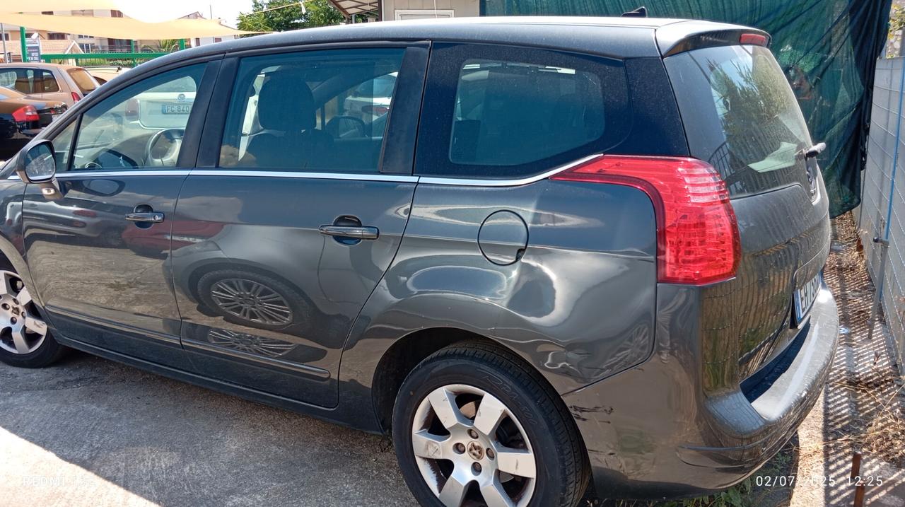 Peugeot 5008 1.6 HDi 112CV Active