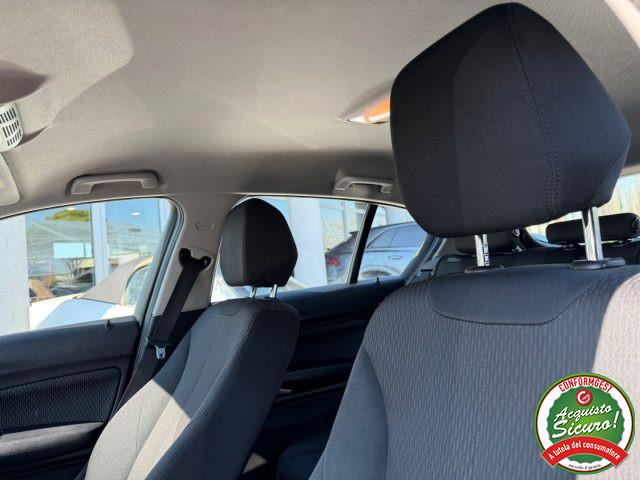 BMW 118 i 5p. Sport Automatica Led Navi