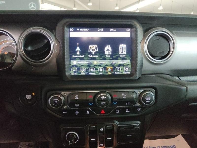 Jeep Wrangler UNLIMITED 2.0 TURBO SAHARA AUTO