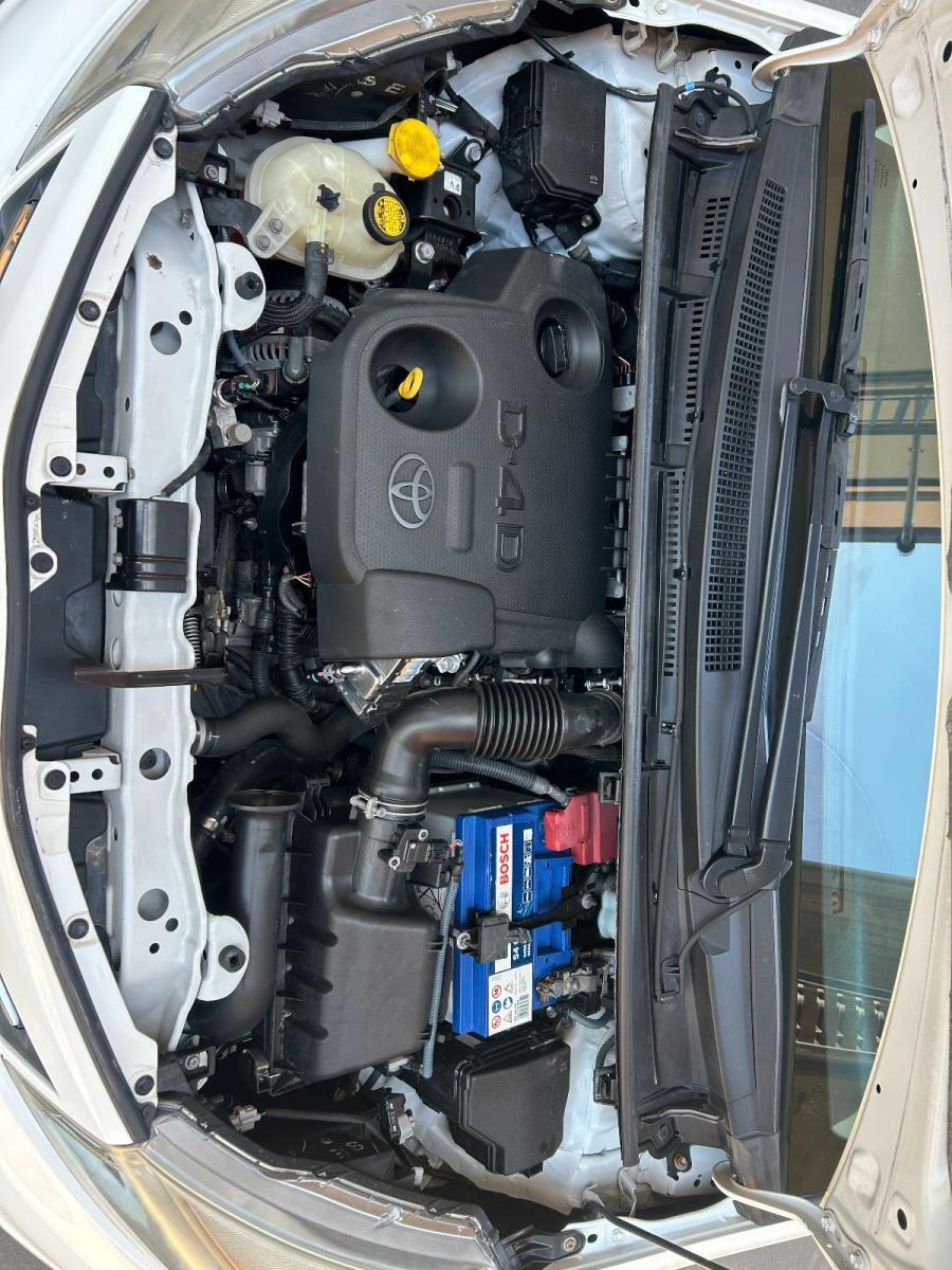 TOYOTA - Yaris - 1.4 D-4D 5p. Lounge NAVI TELECAMERA