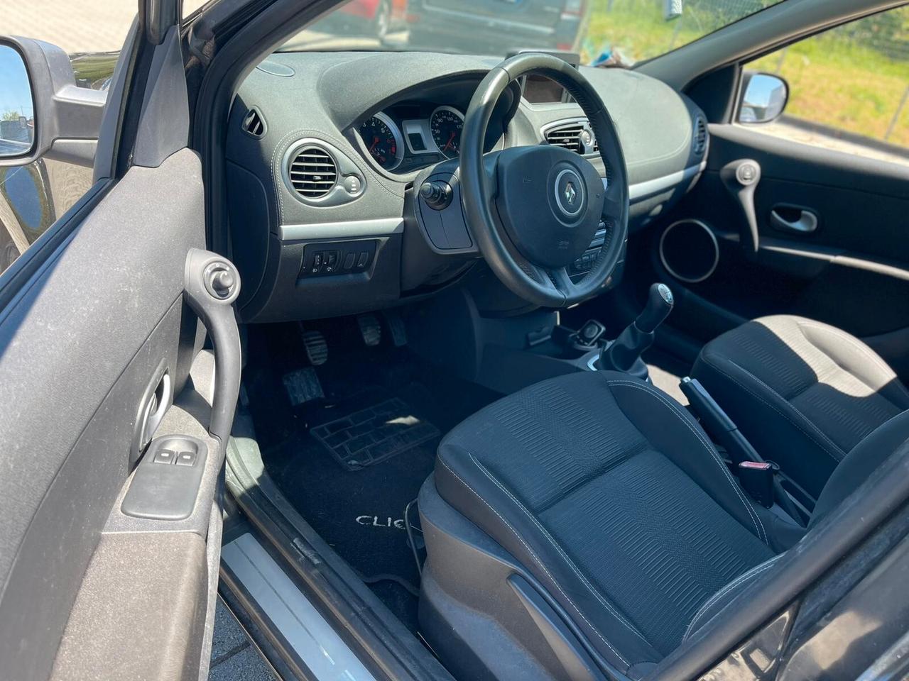 Renault Clio 1.2 16V 5 porte Luxe