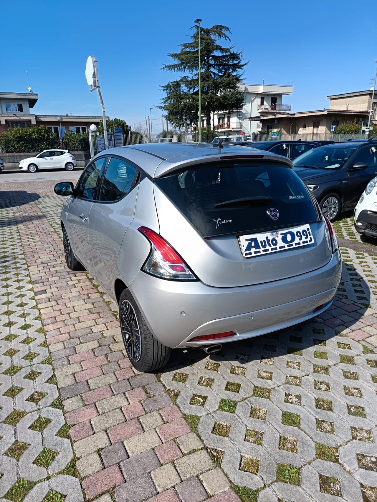 Lancia Ypsilon 1.2 69 CV 5 porte S&S Gold