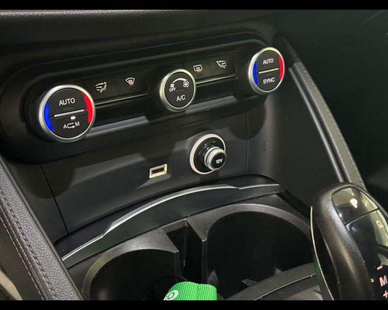Alfa Romeo Stelvio 2.2 Turbodiesel 180 CV AT8 Q4 Super