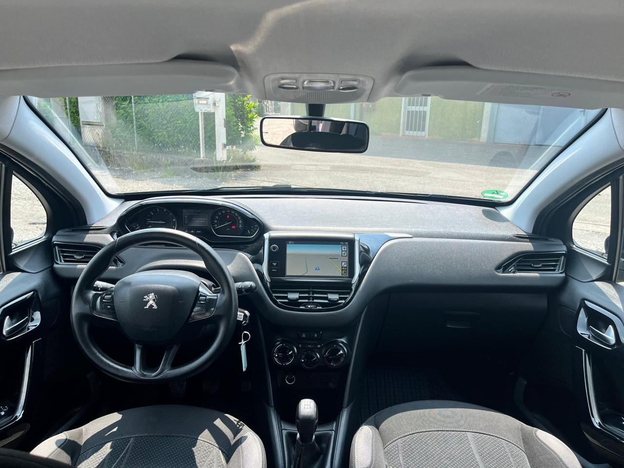 Peugeot 208 1.2 Neopatentati