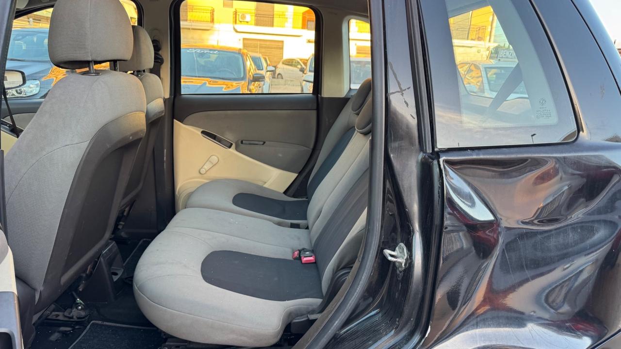 Lancia MUSA 1.3 Multijet 16V Argento