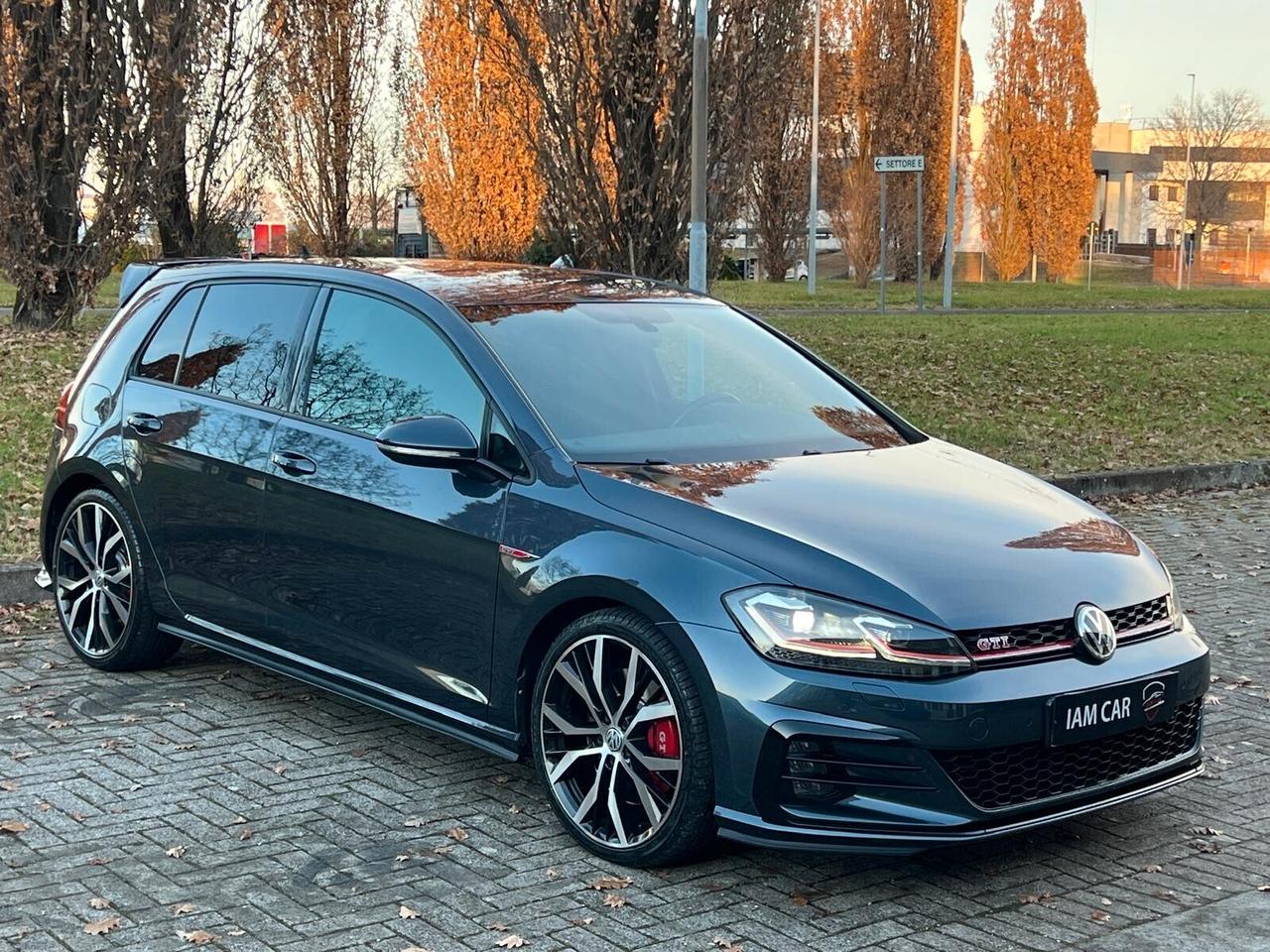 Volkswagen Golf GTI Performance 2.0 245 CV TSI DSG 5p.