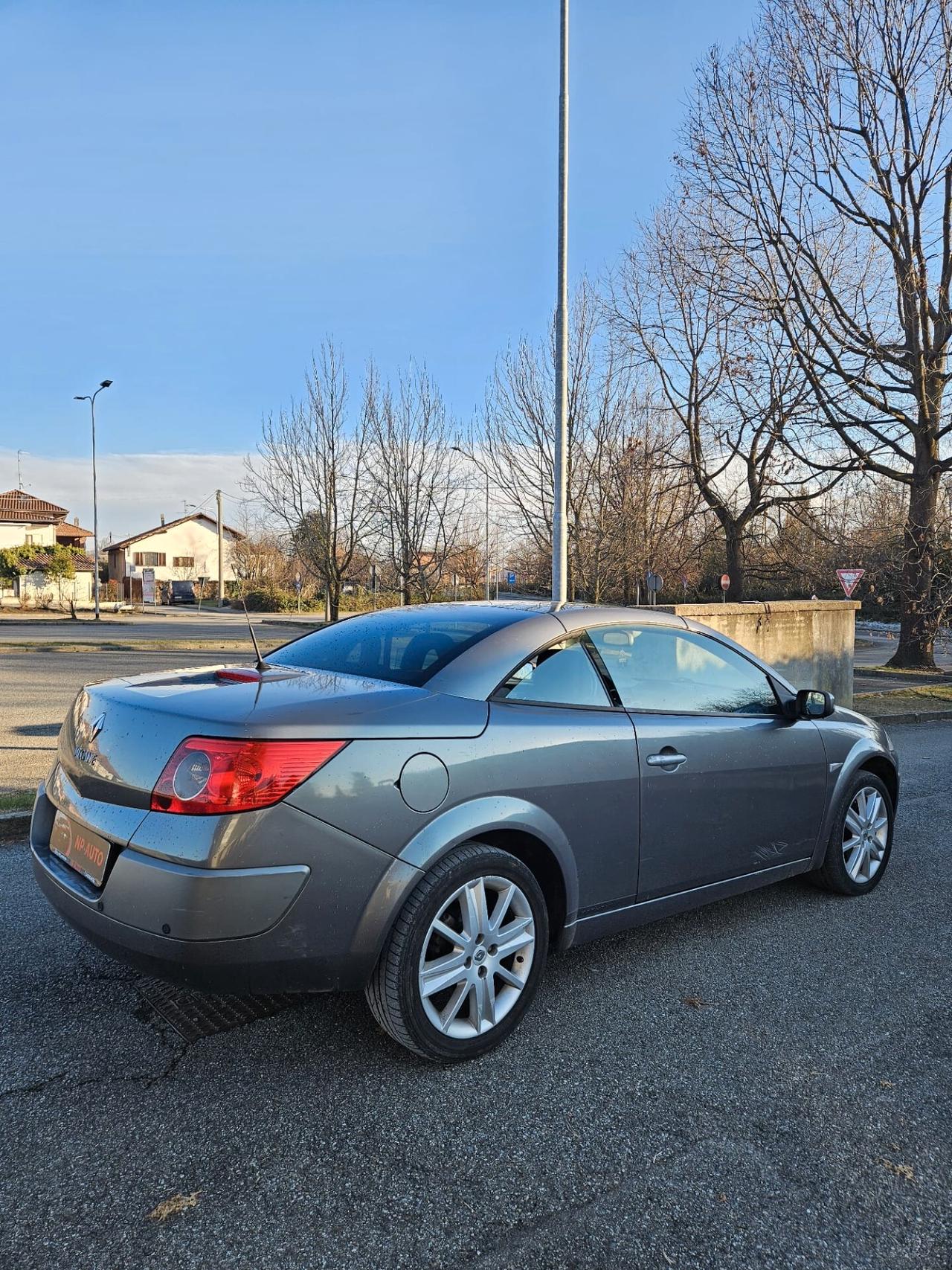 Renault Megane cabriolet NEOPATENTATI