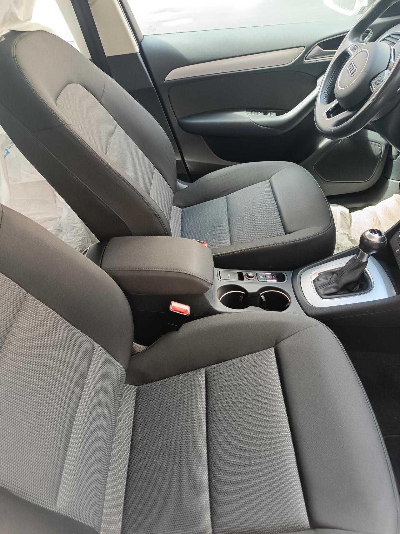 Audi Q3 2.0 TDI 150 CV S tronic Sport