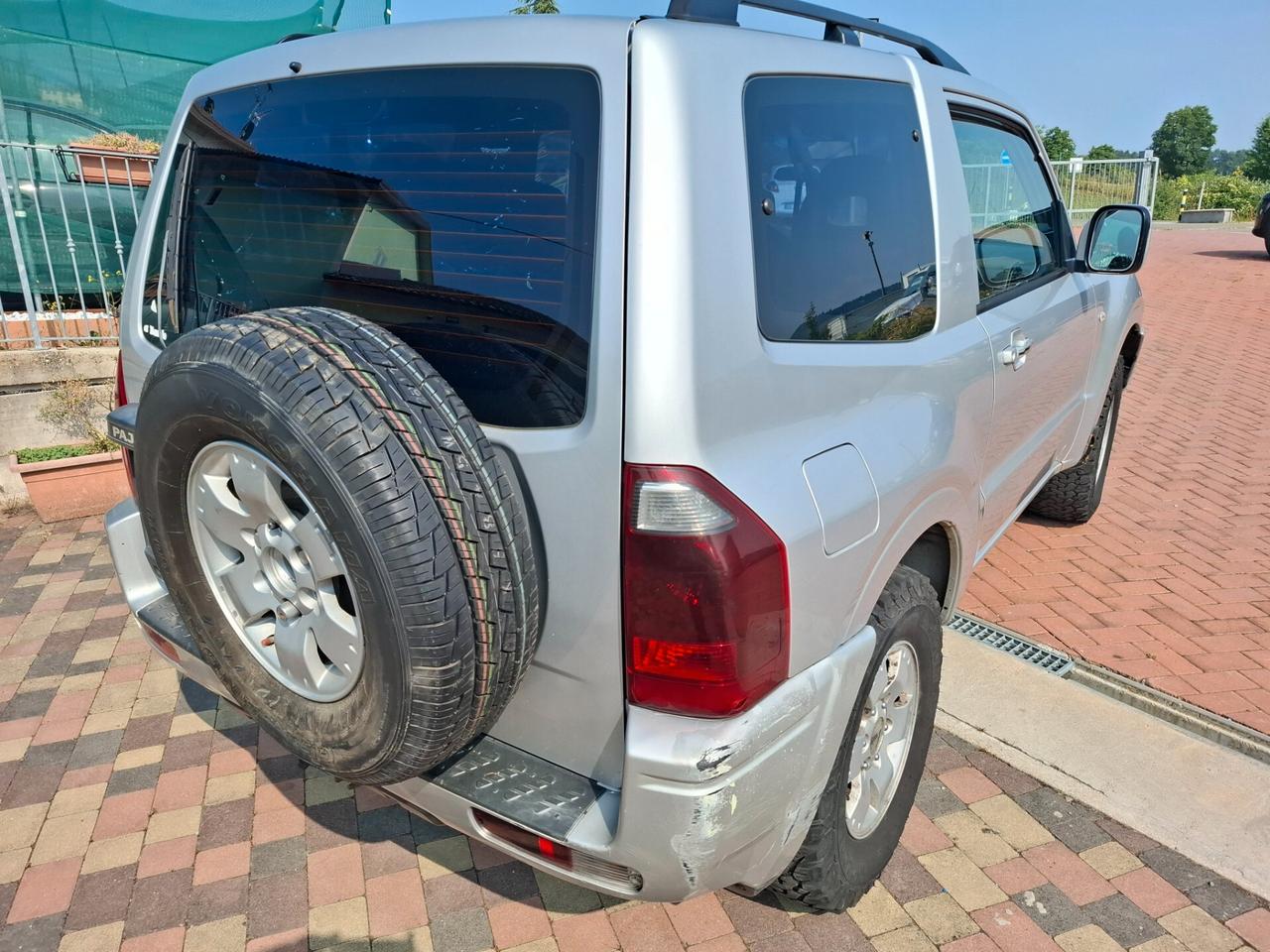 Mitsubishi Pajero 2.5 TDI 3p. GLX