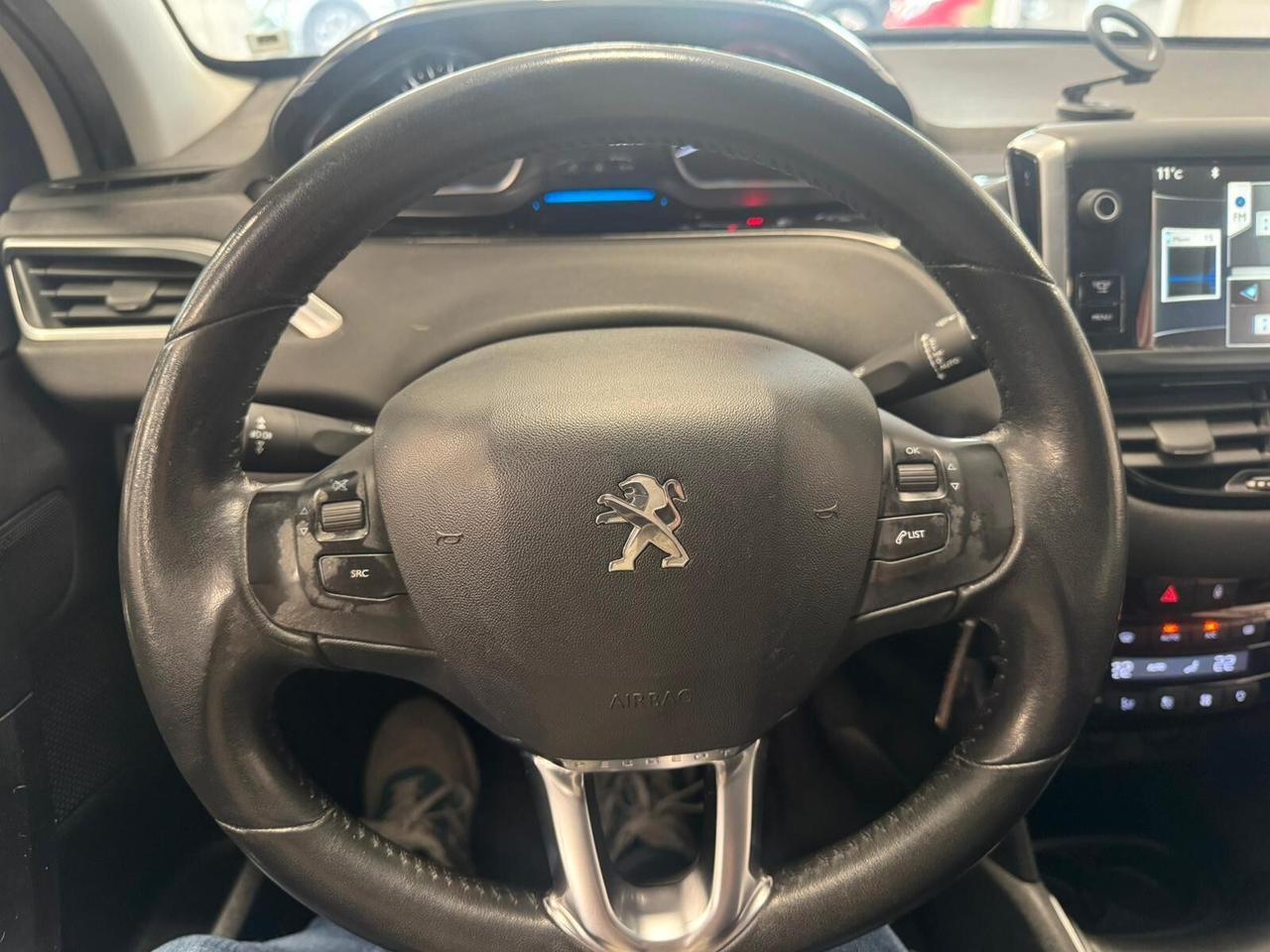 Peugeot 208 1.4 HDi 68 CV 5 porte Allure