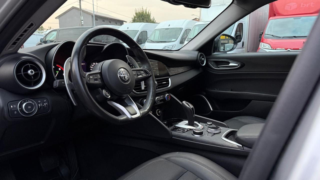 ALFA ROMEO GIULIA 2.2 TURBODIESEL EXECUTIVE AT8 190CV - FULL LED, PELLE, CAR PLAY