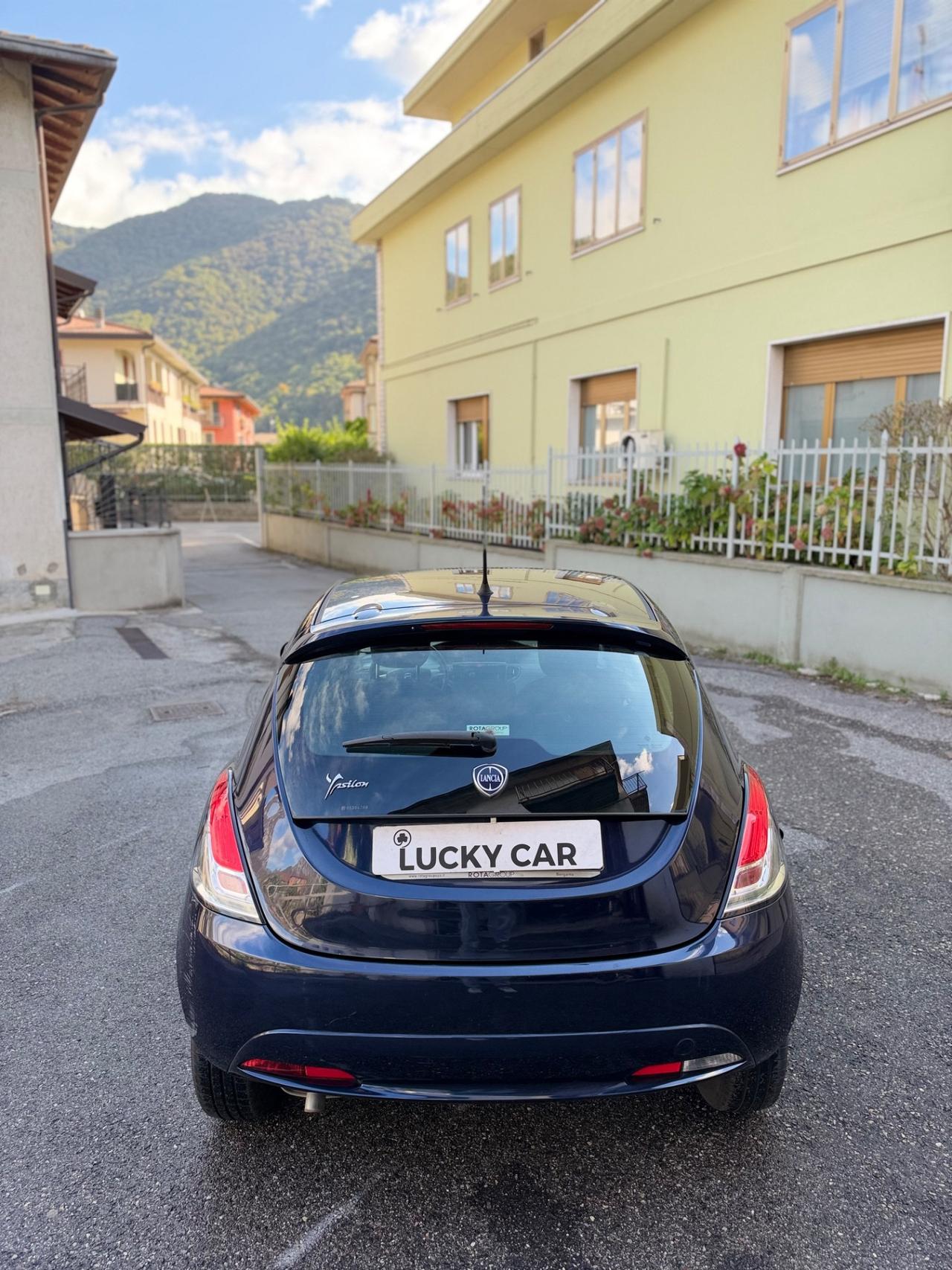 Lancia Ypsilon 1.3 MJT 16V 80 CV 5 porte S&S Silver