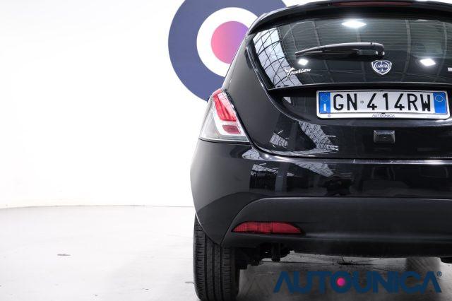 LANCIA Ypsilon 1.0 FIREFLY 5 PORTE S&S HYBRID GOLD NEOPATENTATI