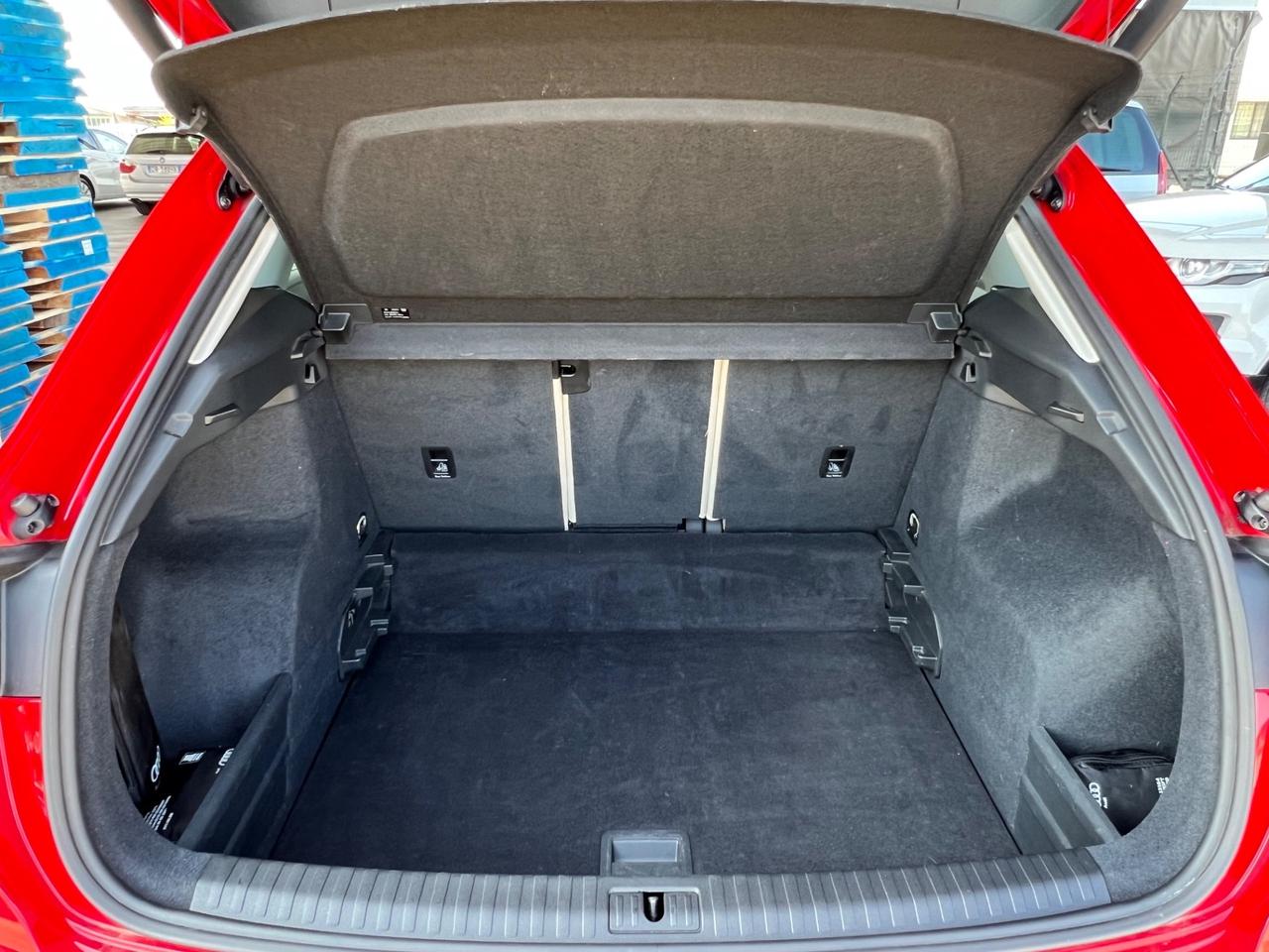 Audi Q3 40 TFSI quattro S tronic Business