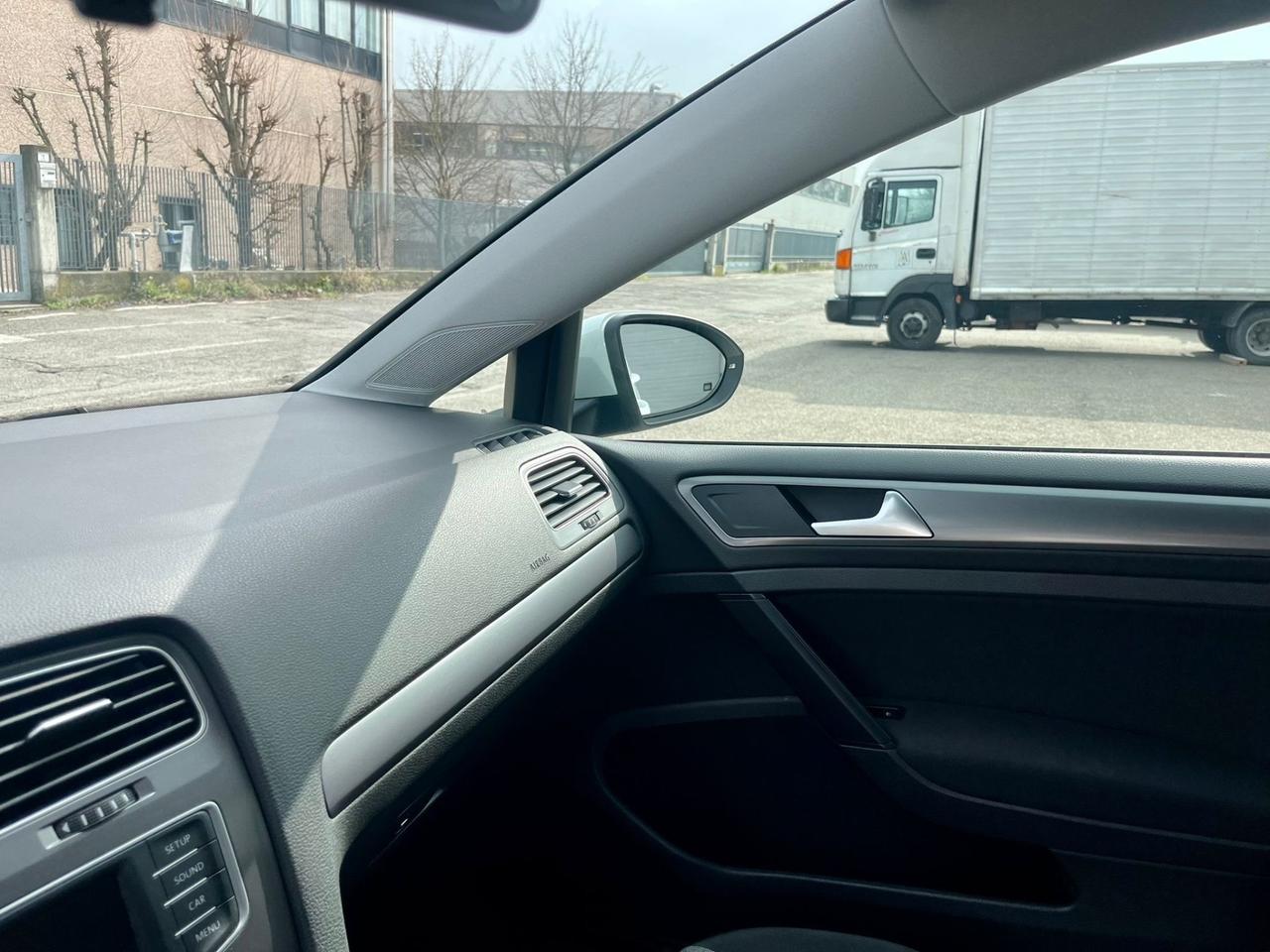 VW Golf 1.6tdi 90cv 2015 59.000km pari al nuovo