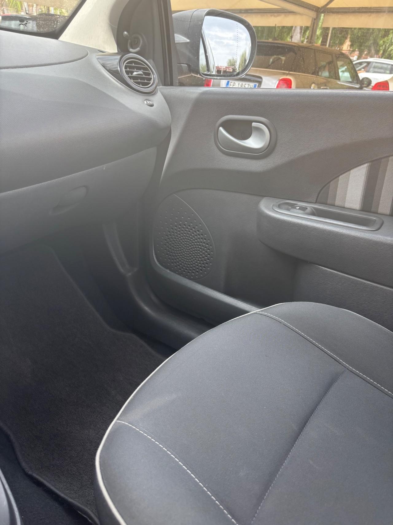 Renault Twingo 1.2 16V Night&Day 04/2014
