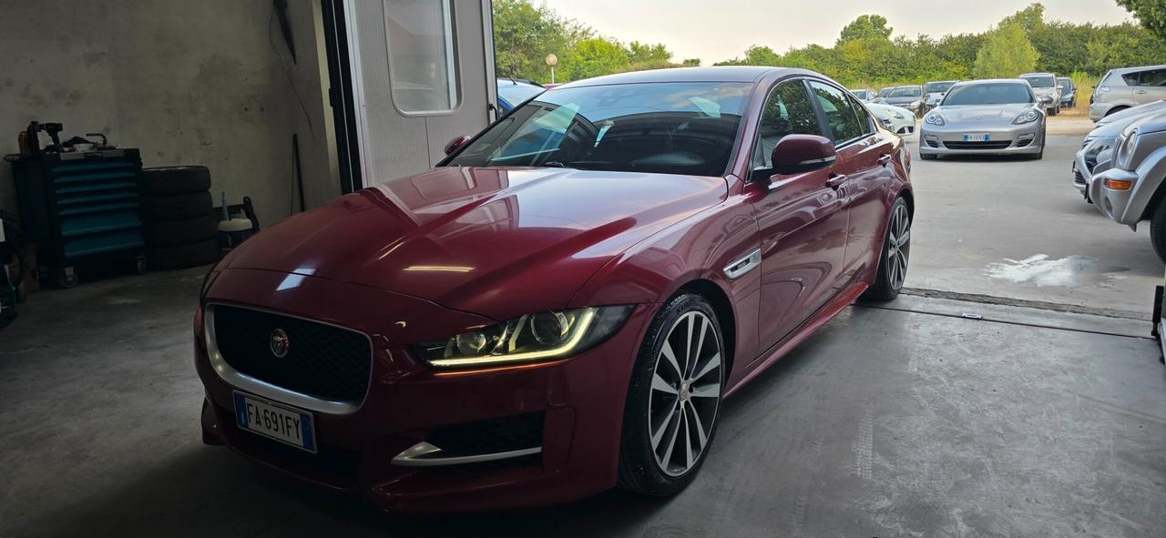 Jaguar XE 2.0 D Turbo 180CV aut. Prestige Business Edition