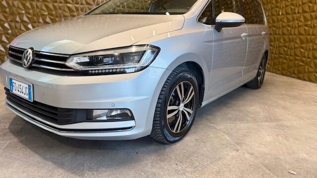 Volkswagen Touran 2.0 TDI 150 CV SCR DSG Executive BlueMotion Tech. 7 POSTI
