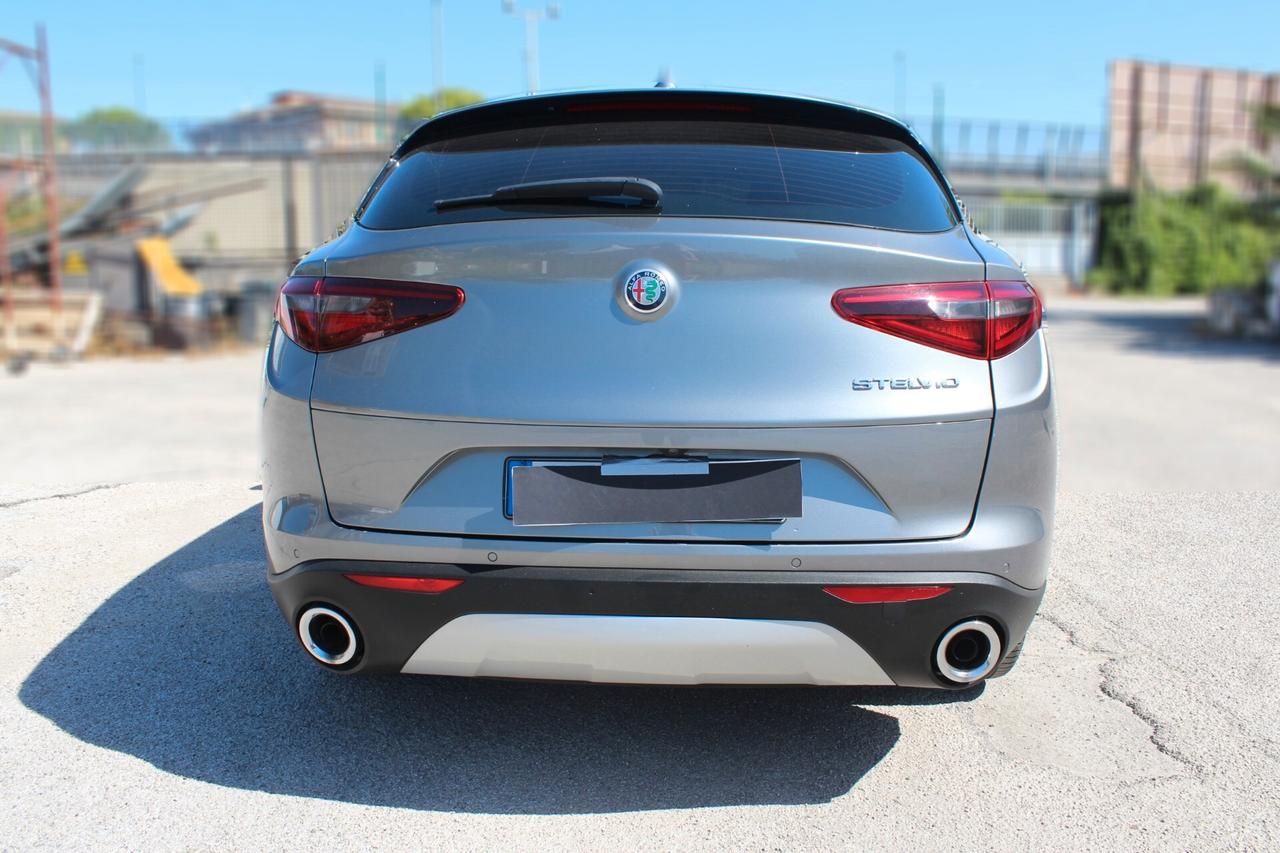 Alfa Romeo Stelvio 2.2 Turbodiesel 160 CV AT8 Super