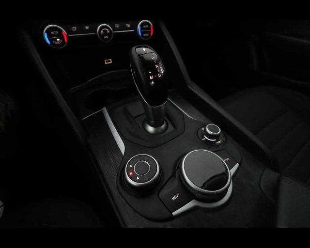 ALFA ROMEO Giulia 2.2 Turbodiesel 160 CV AT8 Business