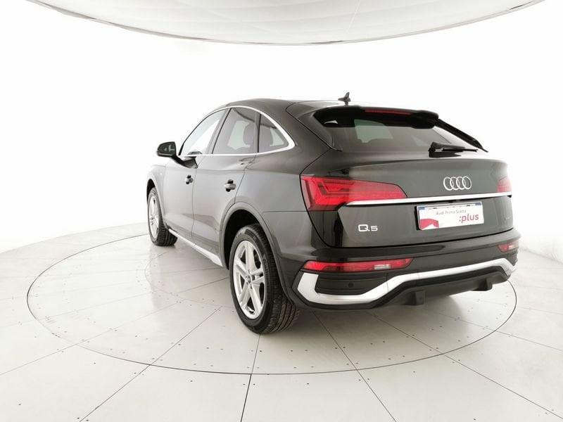 Audi Q5 Sportback 40 2.0 tdi mhev 12V S line quattro s-tronic