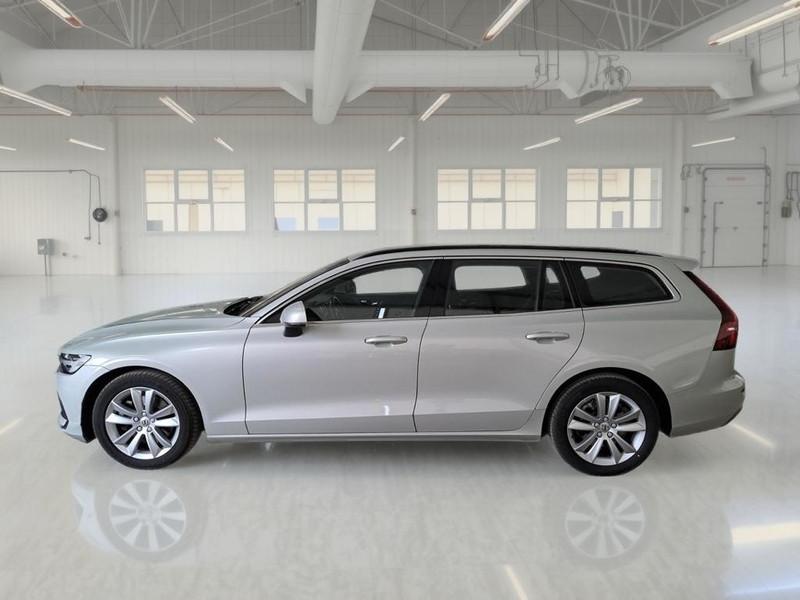 VOLVO V60 B3 autom. Momentum Business Pro WAGON