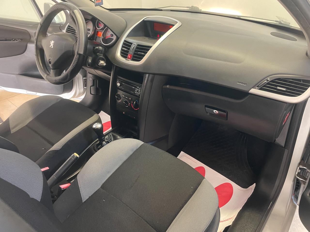 Peugeot 207 1.4 HDi 70CV X Line FULL TAGLIAND NEOPATENTATI