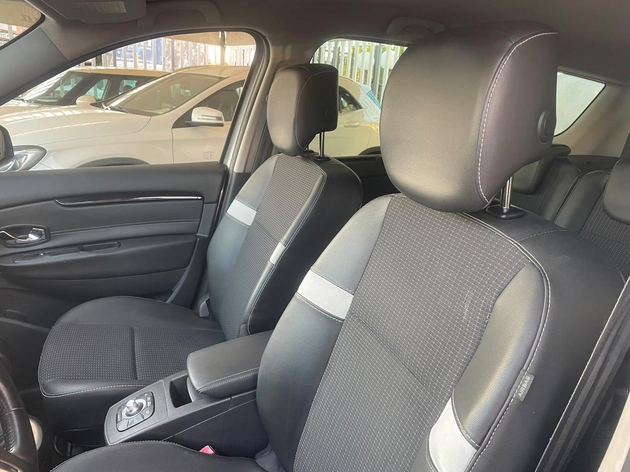 Renault Scenic Scénic 1.5 dCi 110CV 7 posti