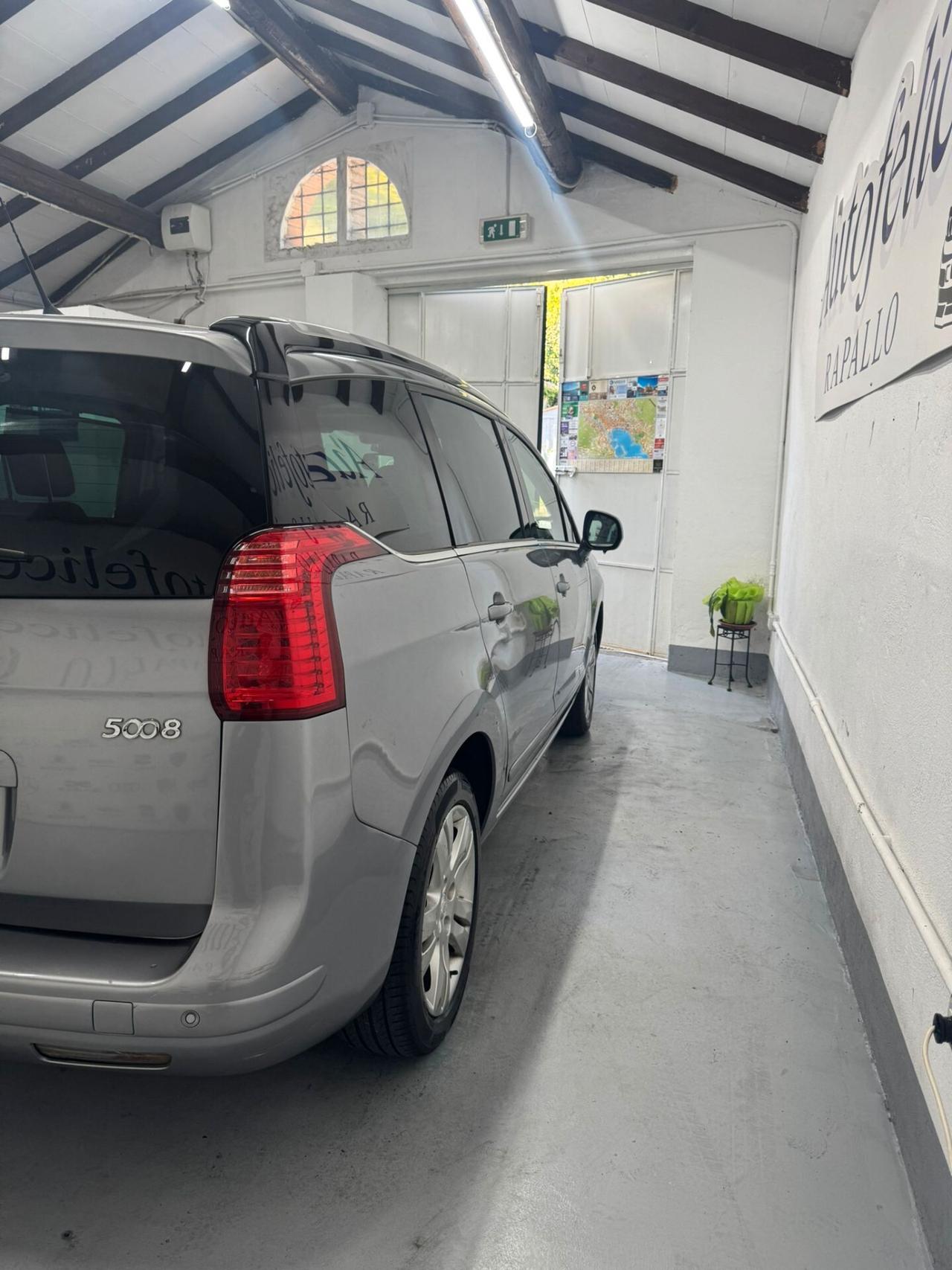 Peugeot 5008 BlueHDi 120 S&S Allure