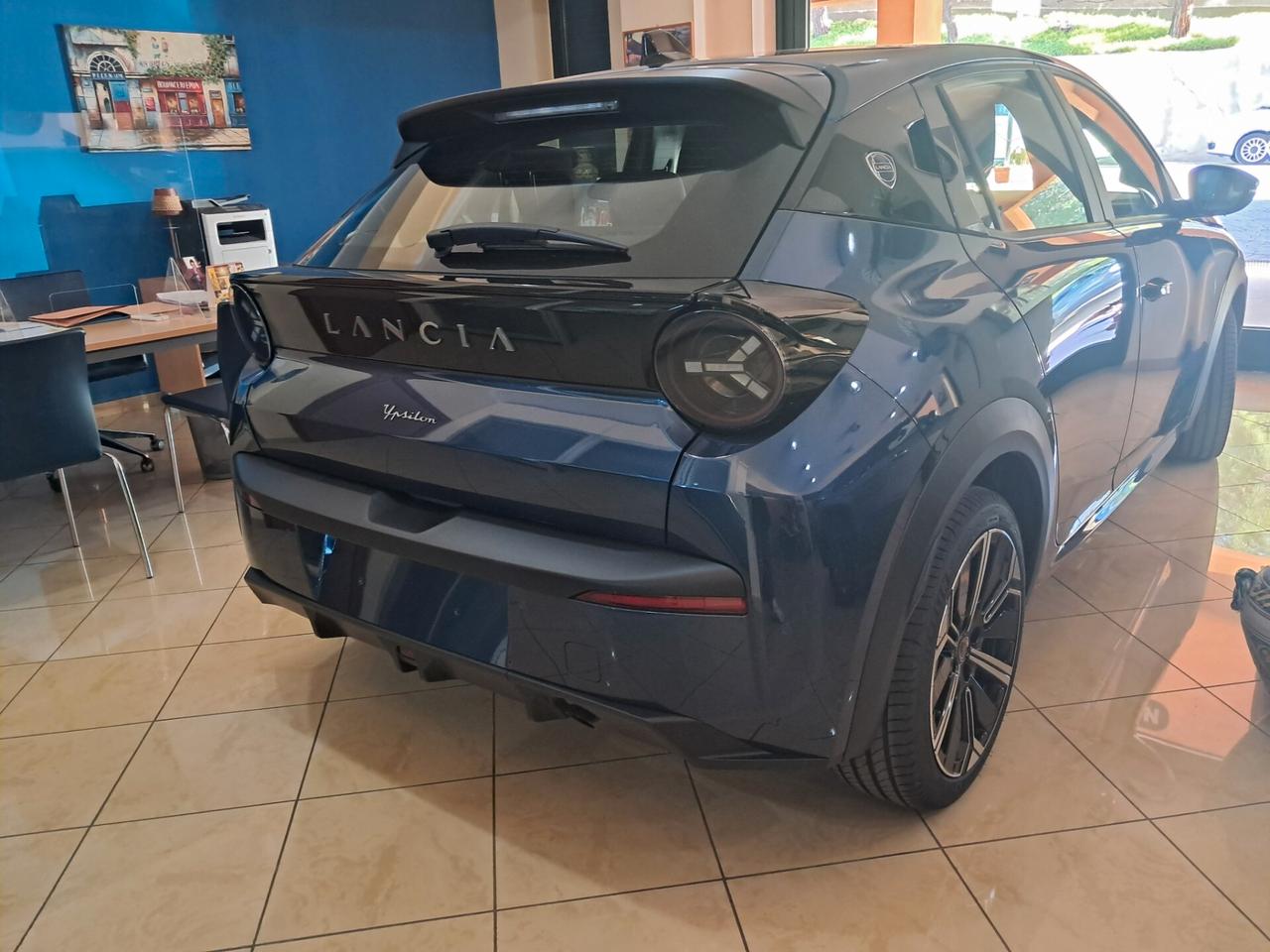 Lancia Ypsilon Hybrid e-DCT